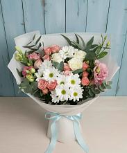 Букет цветов из:  Розы, Лизиантусы и Хризантемы в Липицы