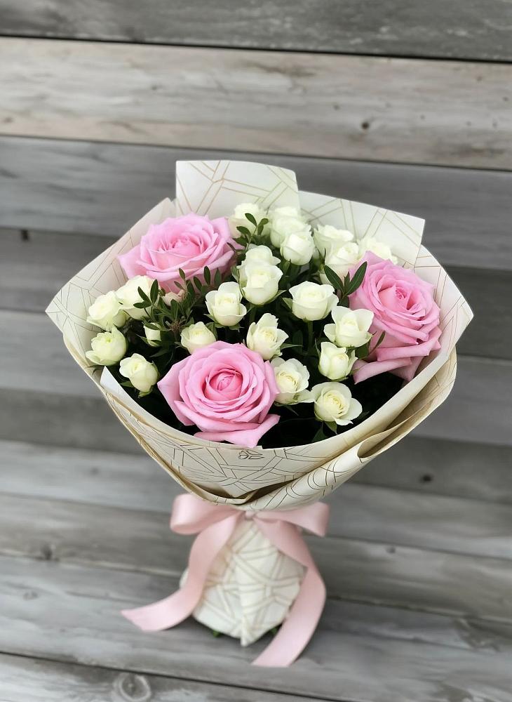 Букет цветов из: Розы в Липицы