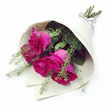 Букет цветов из:  Розы в Липицы