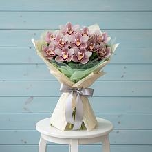 Букет цветов из:  Орхидеи и Розы в Липицы