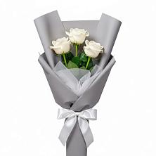 Букет 3 белые розы в Липицы