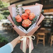 Букет цветов из:  Розы в Липицы