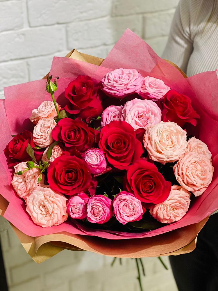 Букет цветов из: Розы в Липицы