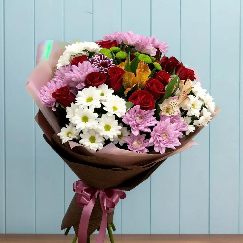 Букет цветов из: Розы, Хризантемы и Альстромерии в Липицы
