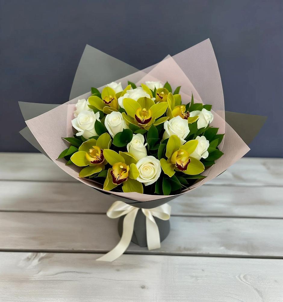 Букет цветов из: Орхидеи и Розы в Липицы