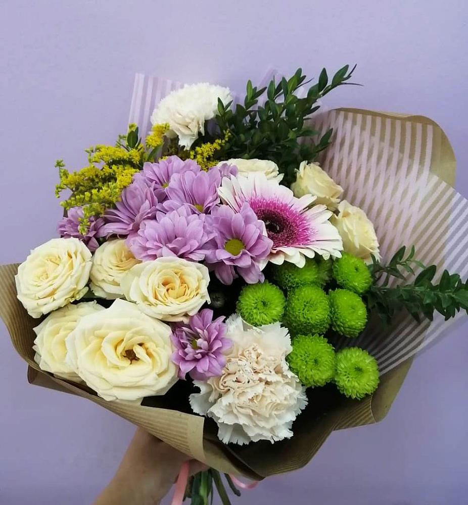 Букет цветов из: Хризантемы, Розы, Гвоздики и Герберы в Липицы