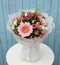Букет цветов из:  Герберы, Альстромерии и Лизиантусы #REPLACE_PRED# Липицы
