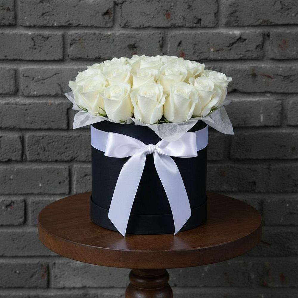 Цветочная композиция из Розы в шляпной коробке в Липицы