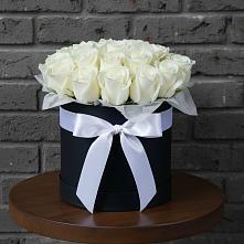 Цветочная композиция из Розы в шляпной коробке в Липицы